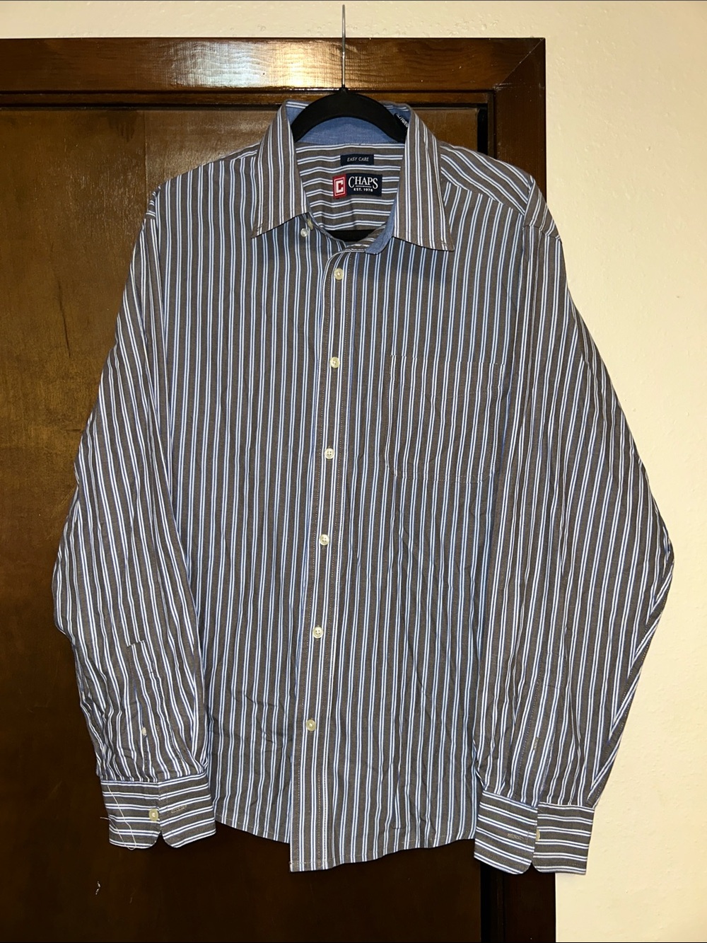 Chaps Men’s Button Down Shirt with White, Navy Blue, Brown Stripes Sz XL